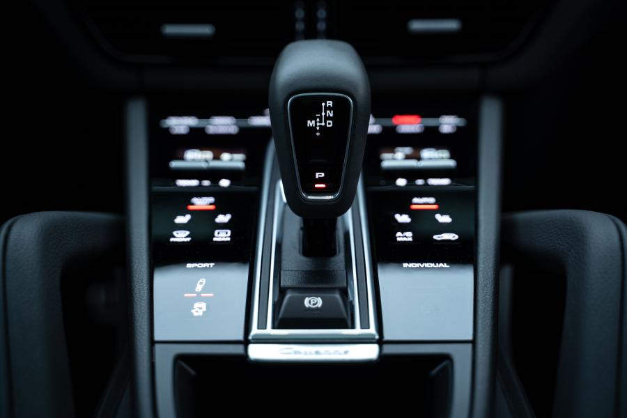 Детали интерьера Porsche Cayenne S (PO536) 2018 года  (NA) (фото 5 из 40)